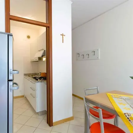 Apartment In 24582 *
