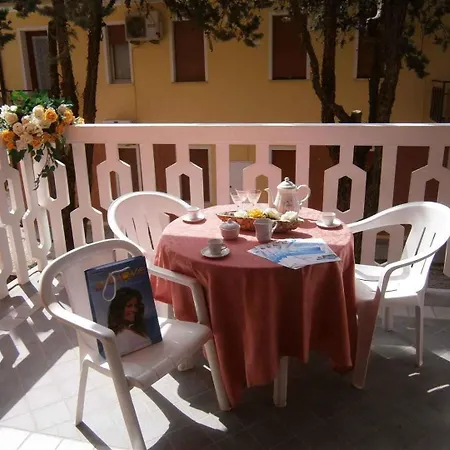 Appartamento In 24582 *
