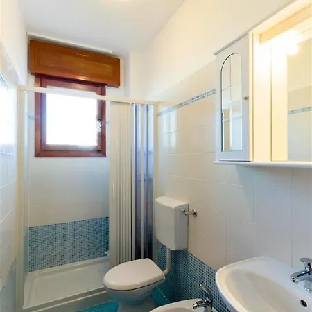 Apartment In 24582 *